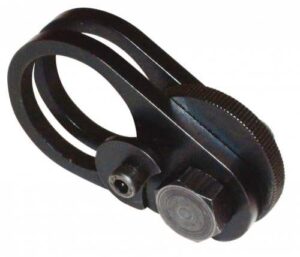 Epäkesko puristus-/kääntölaite