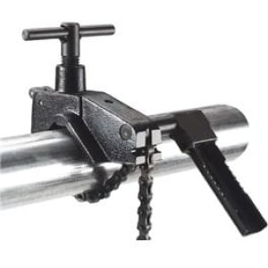 Valurautainen putkenpidin puukkosahalle