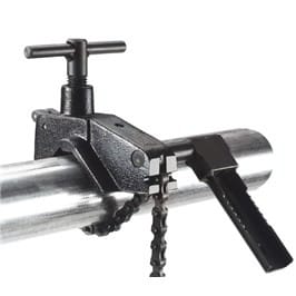 Valurautainen putkenpidin puukkosahalle