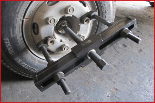 Kstools 460.1765 Yleismallinen kuorma-auton pyörännavan irrotussarja, 27-osaa - Image 3