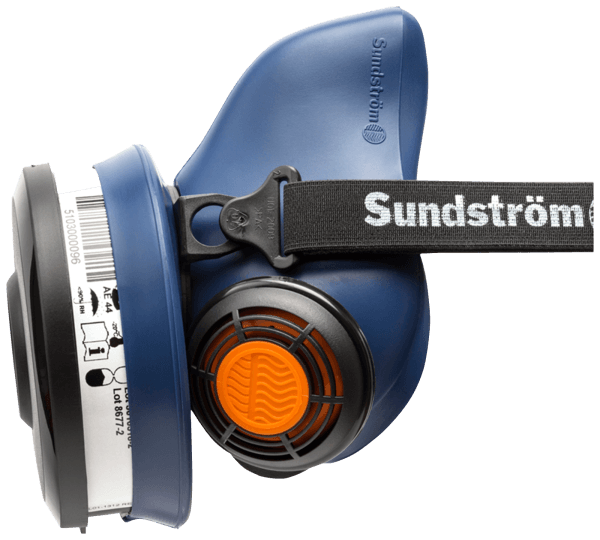 Puolinaamari Sundström SR 100
