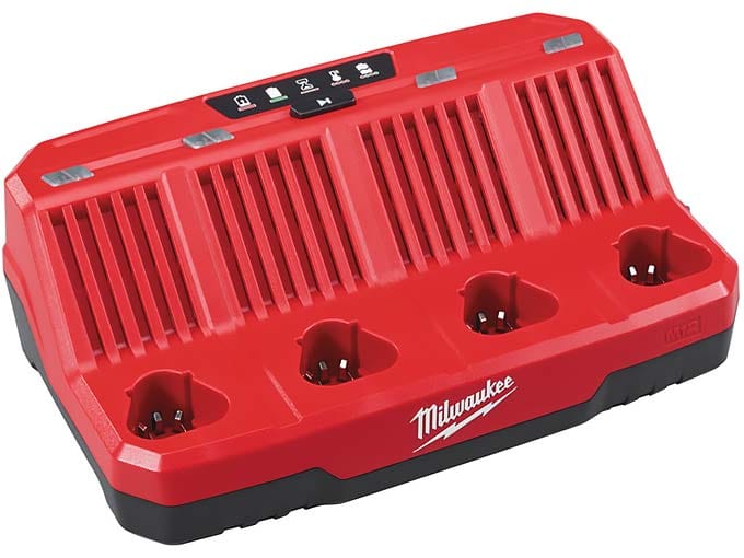 Milwaukee M12 C4 Nelipaikkainen Akkulaturi